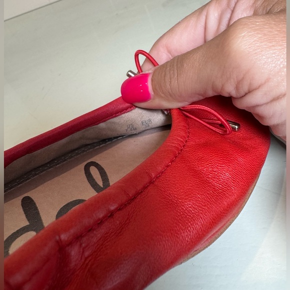 Sam Edelman Women's Felicia Flat Size 7.5 Red Leather Ballet Shoe Bow Charm - Picture 8 of 10